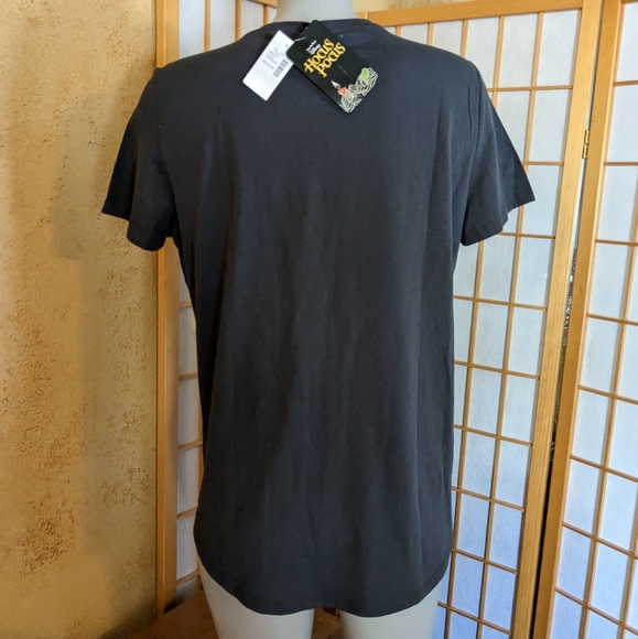 Maurice's/Disney, Hocus pocus t shirt, NEW with tags, medium FINAL PRICE DROP 💧 - Picture 3 of 6
